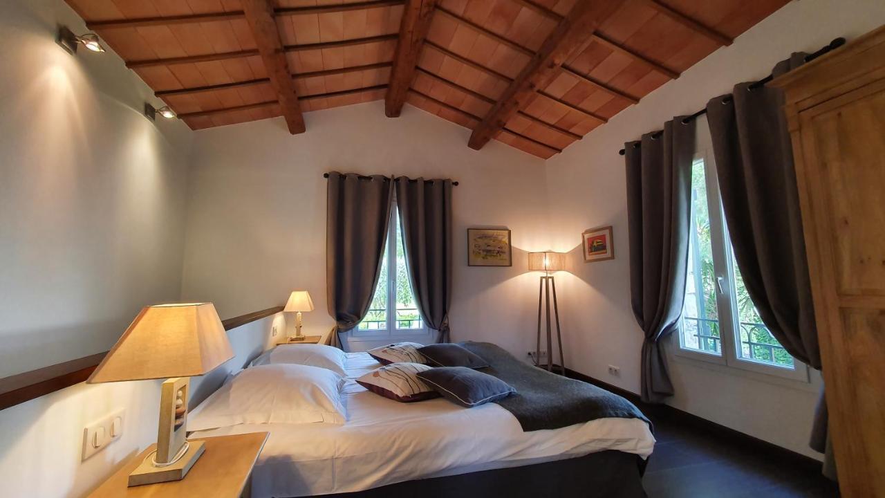 Vuyani Villa *